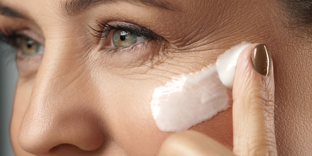 Contorno de ojos: ¿realmente sabes cómo usarlo y cuándo aplicarlo?